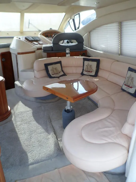 Hotel La Gavina Boat Barcelona