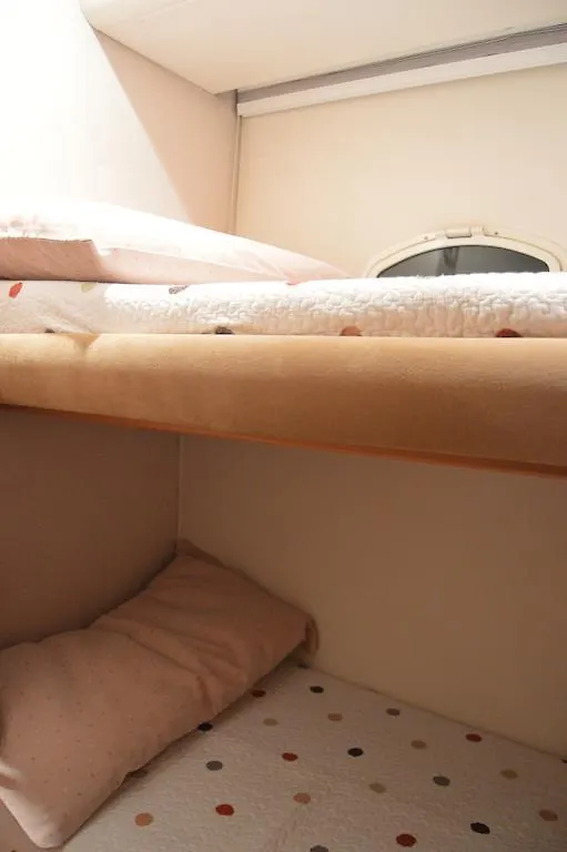 Botel La Gavina Boat Hotel Barcelona