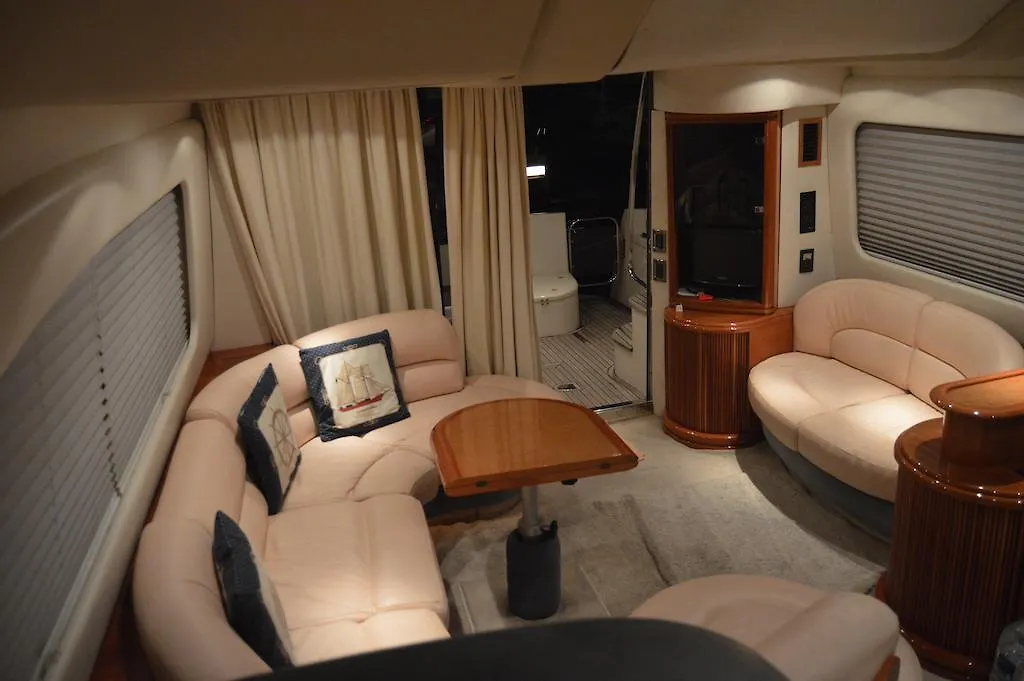 La Gavina Boat Hotel Barcelona Botel