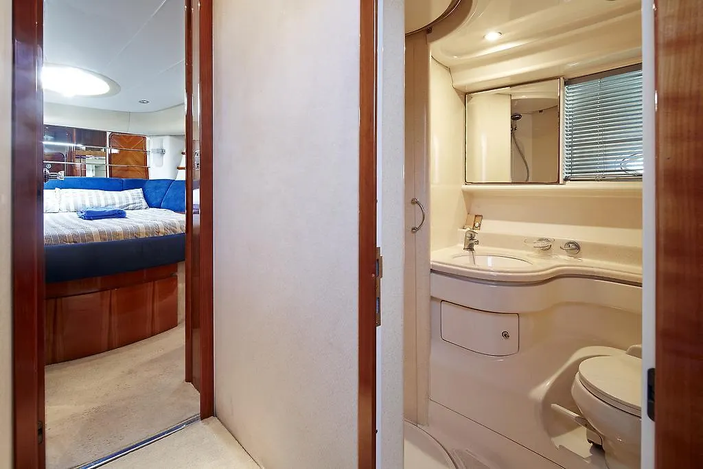 La Gavina Boat Hotel Barcelona
