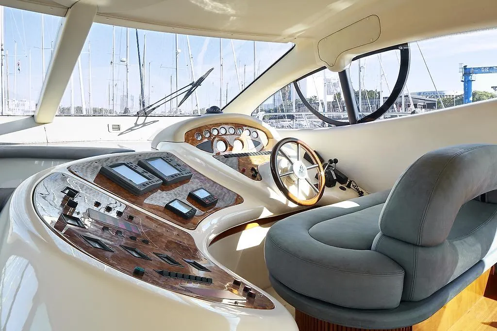 La Gavina Boat Hotel Barcelona