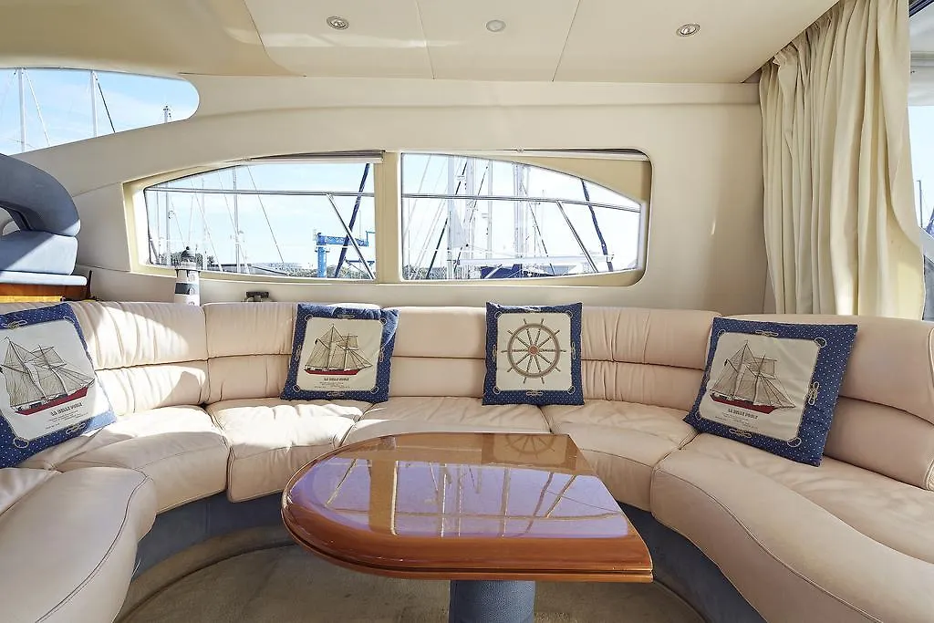 La Gavina Boat Hotel Barcelona
