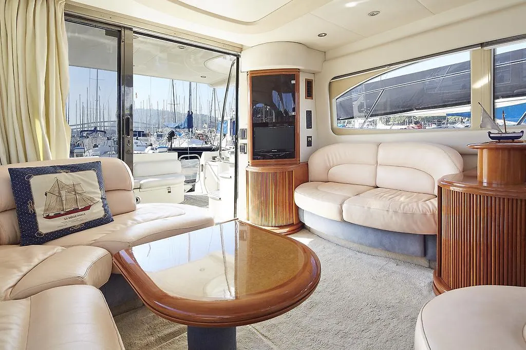 La Gavina Boat Hotel Barcelona