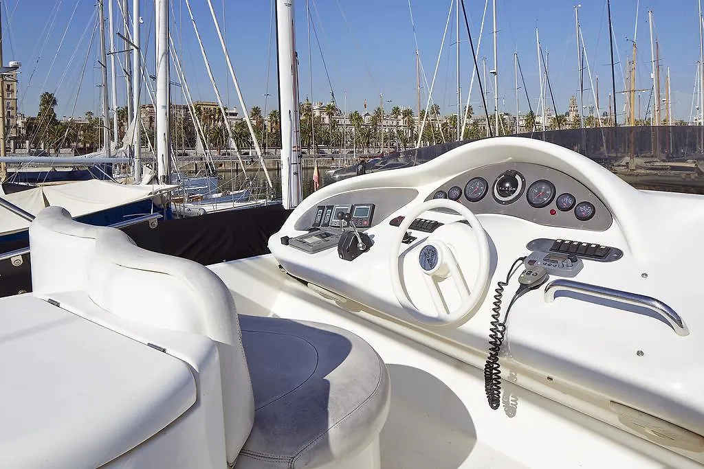 La Gavina Boat Hotel Barcelona Botel