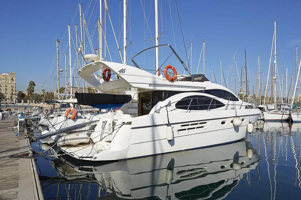 La Gavina Boat Hotel Barcelona