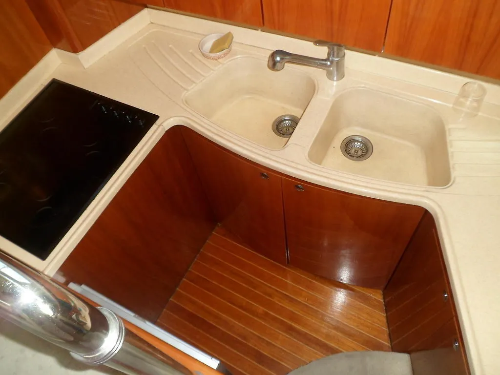 La Gavina Boat Hotel Barcelona Botel