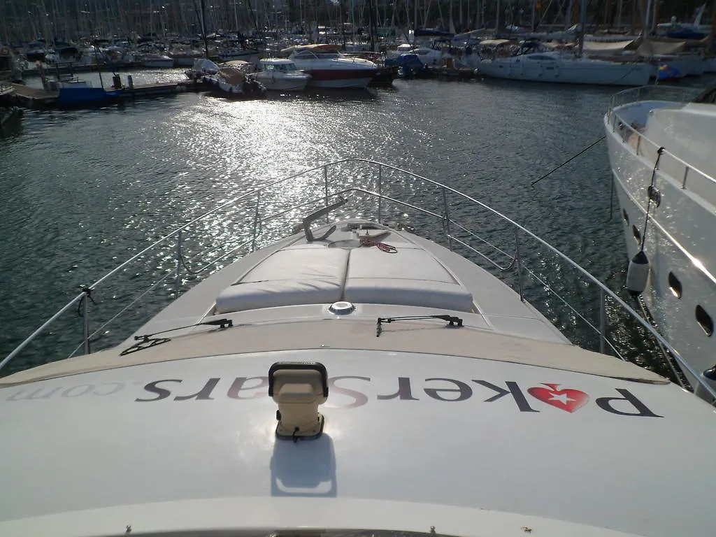 Botel La Gavina Boat Hotel Barcelona